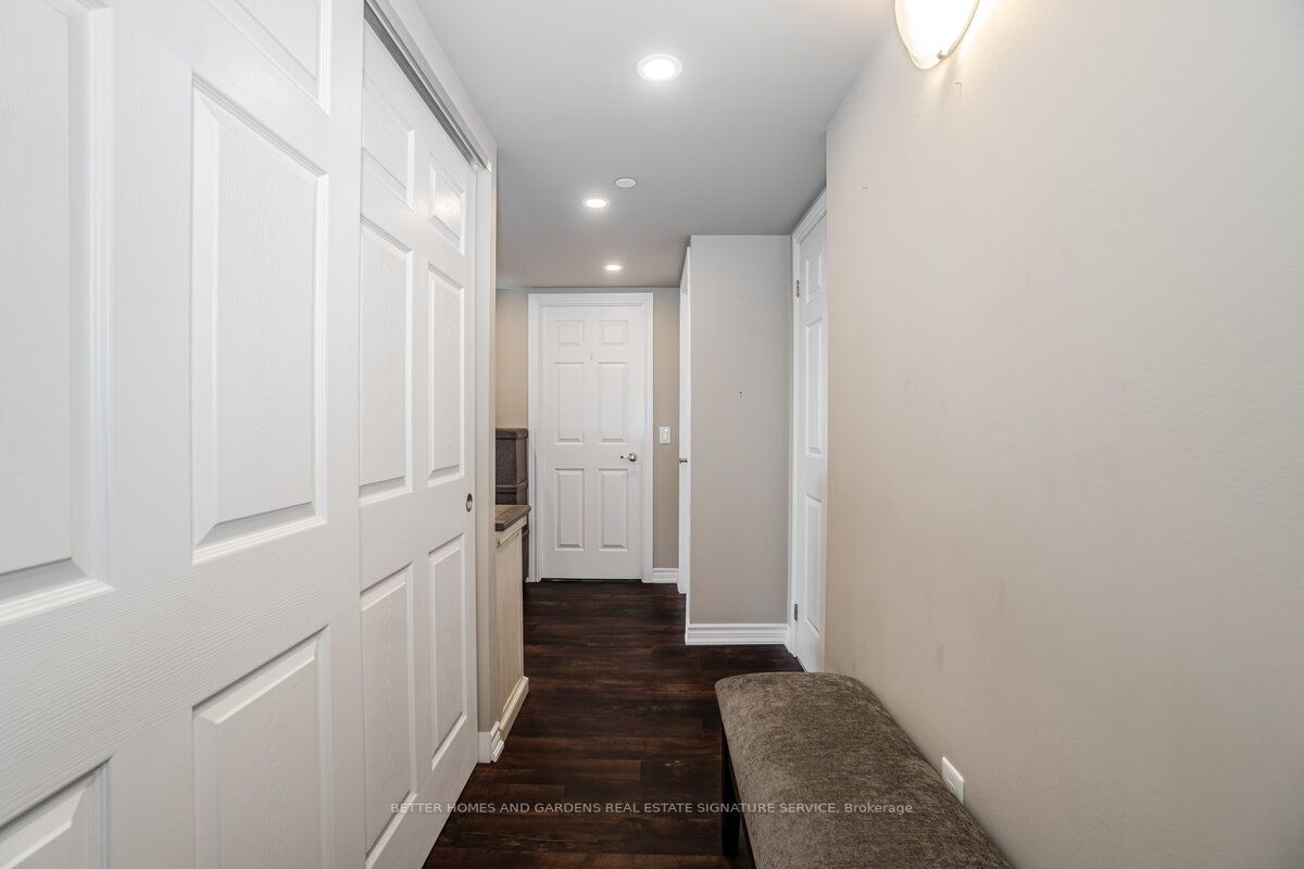716 Main Street E, #907