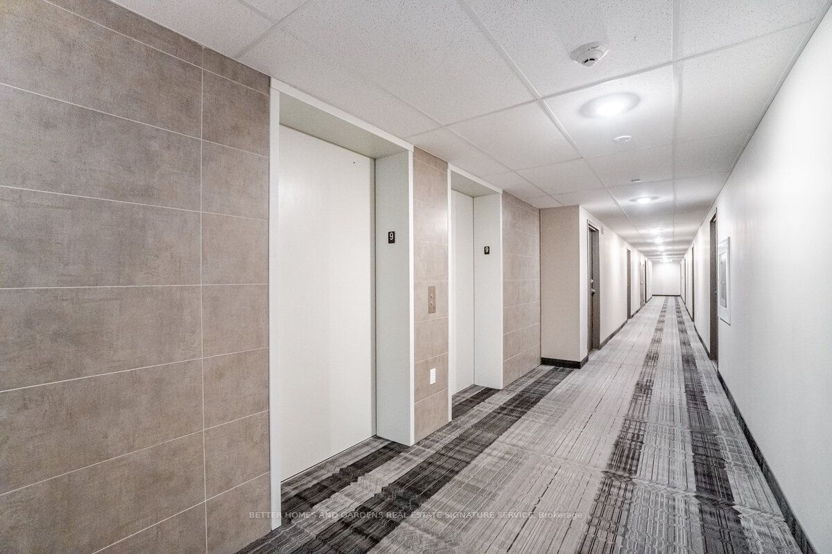 716 Main Street E, #907