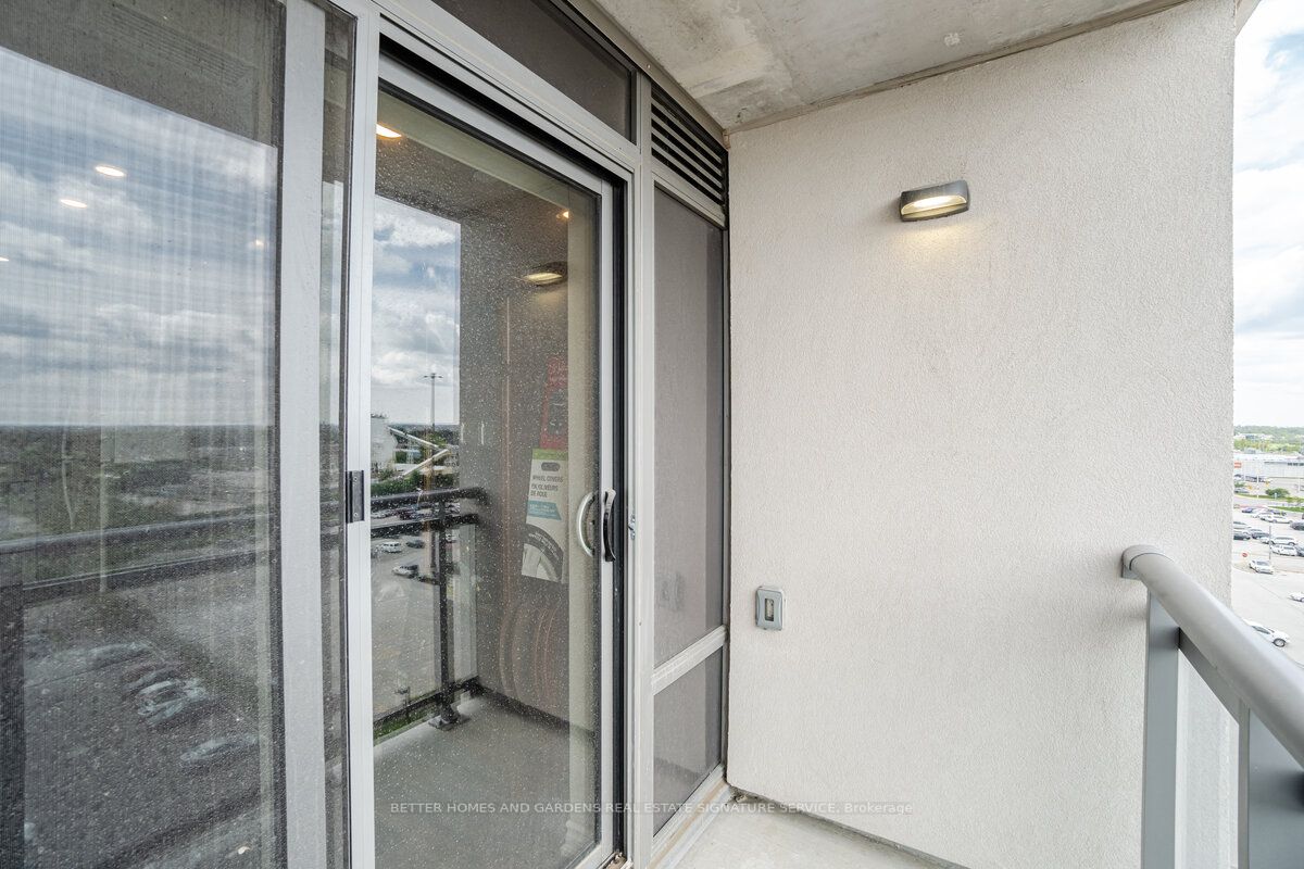 716 Main Street E, #907