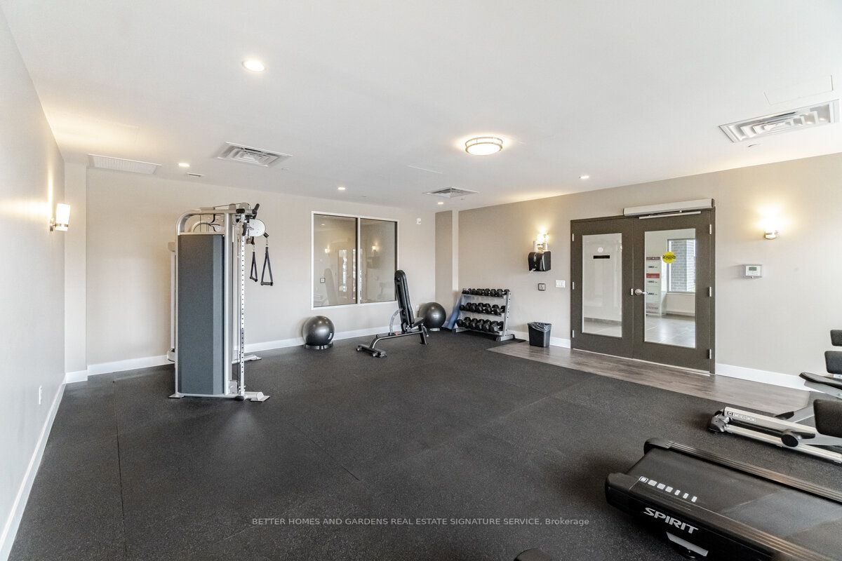 716 Main Street E, #907