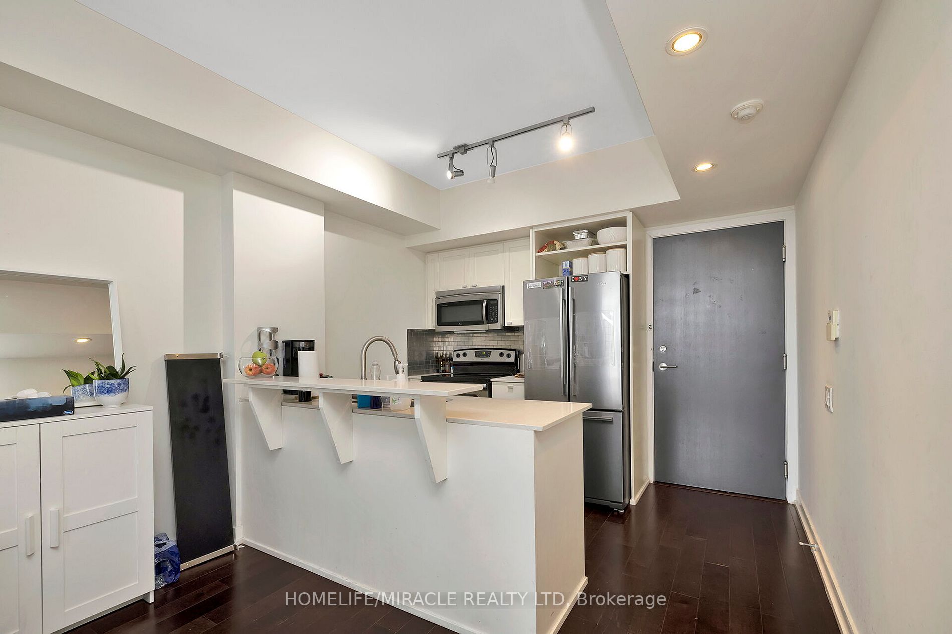 103 The Queensway Ave, #301