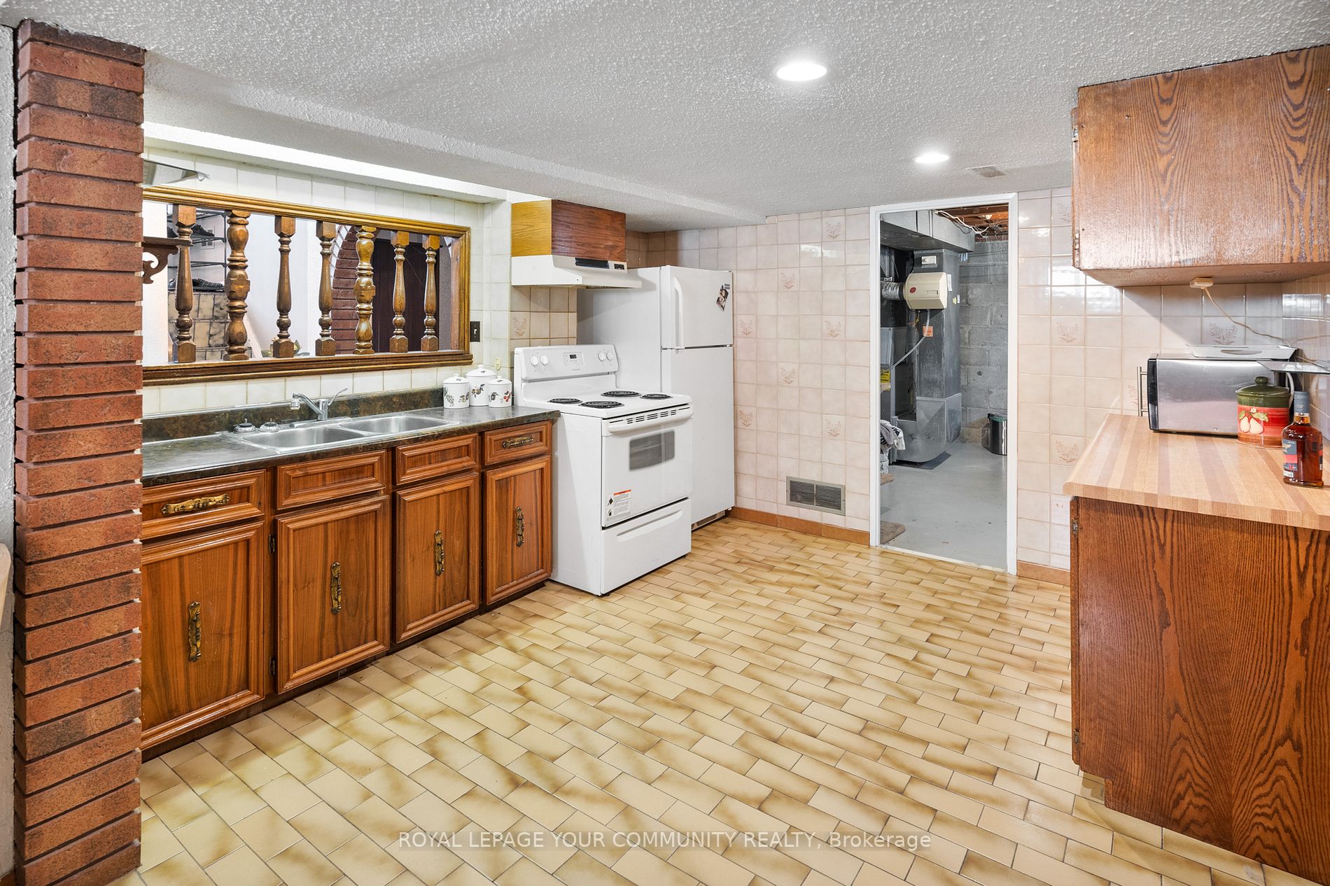 50 Langholm Drive