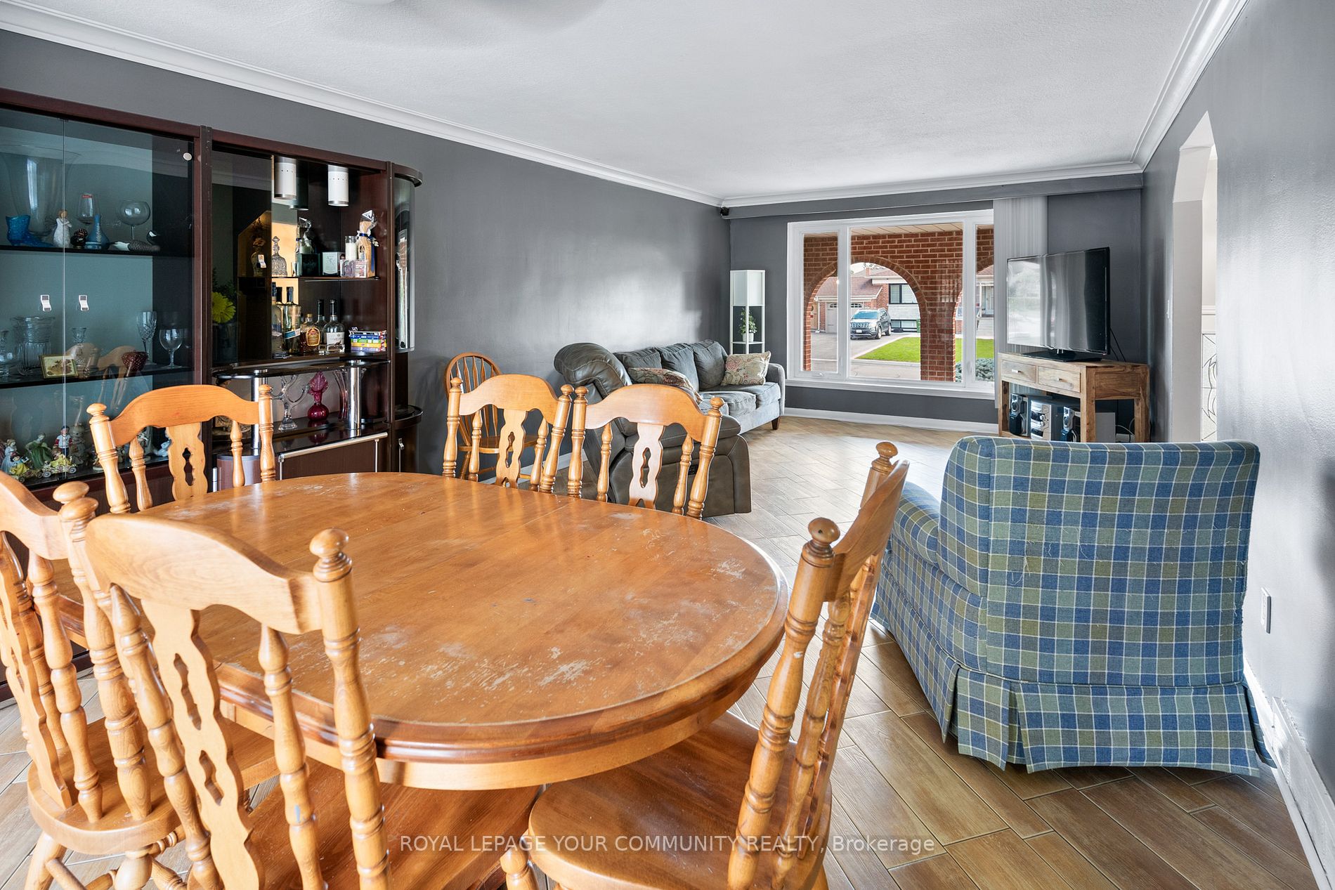 50 Langholm Drive