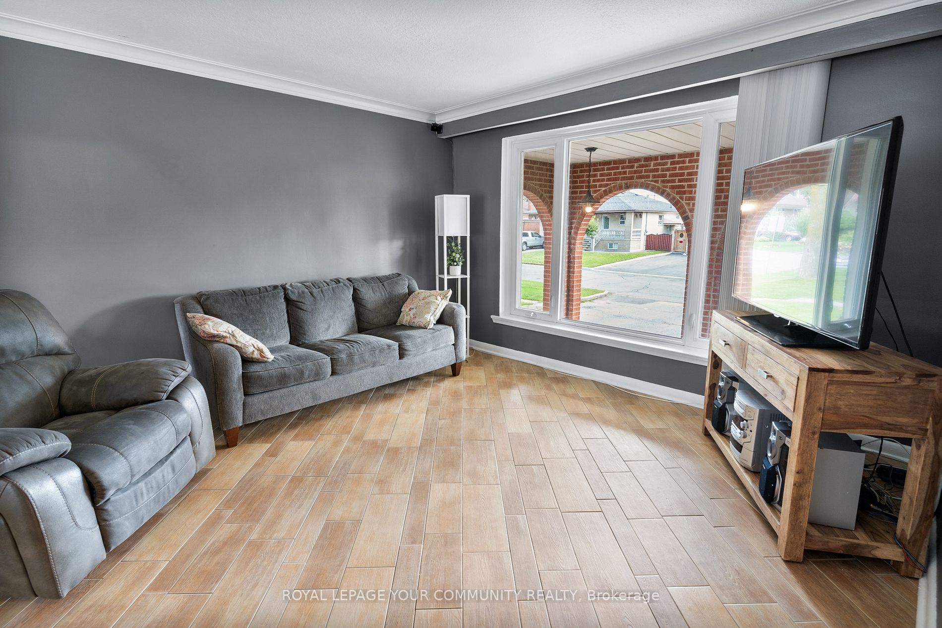 50 Langholm Drive