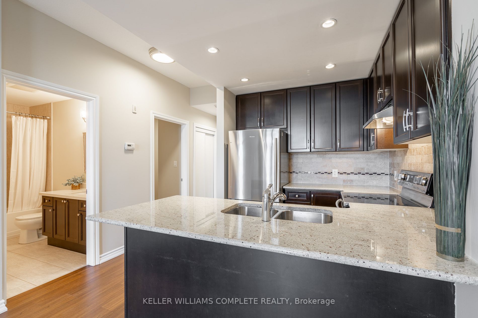 5327 Upper Middle Rd, #411