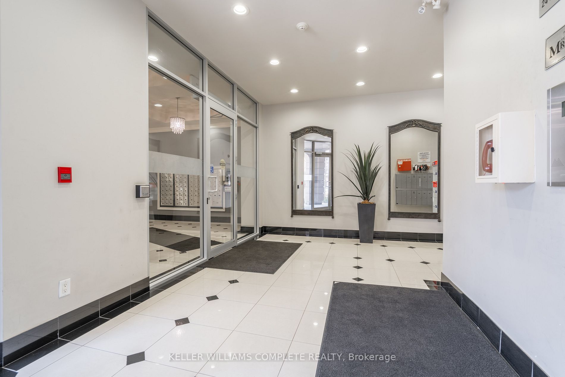 5327 Upper Middle Rd, #411
