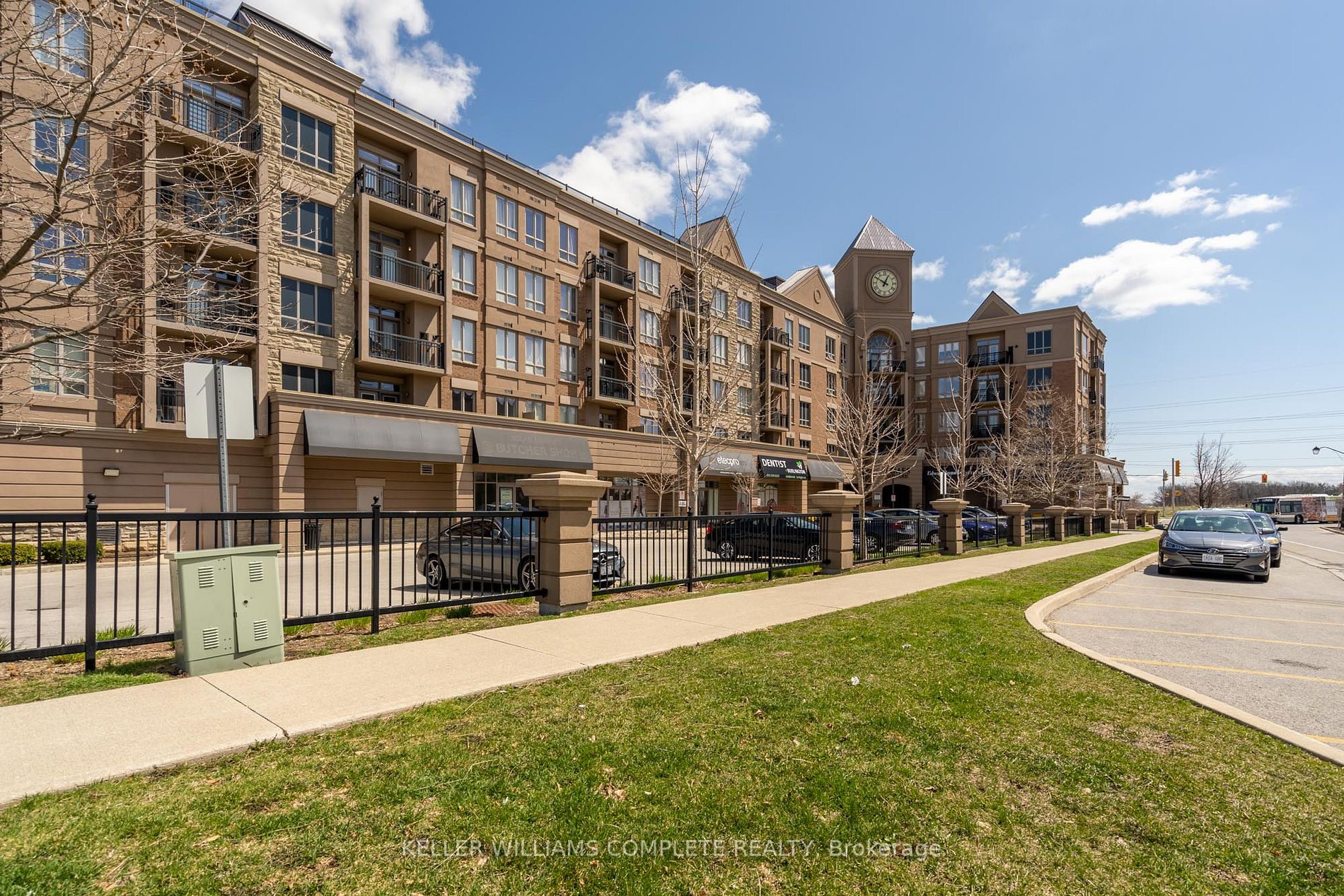 5327 Upper Middle Rd, #411