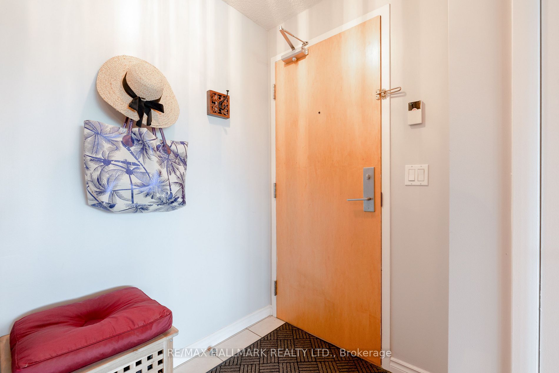 Listing W6797036 - Large Photo # 2