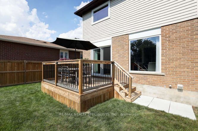 3105 Parkgate Crescent