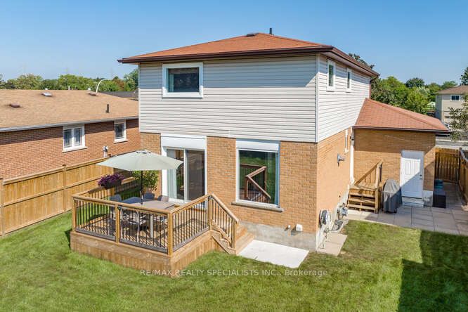 3105 Parkgate Crescent
