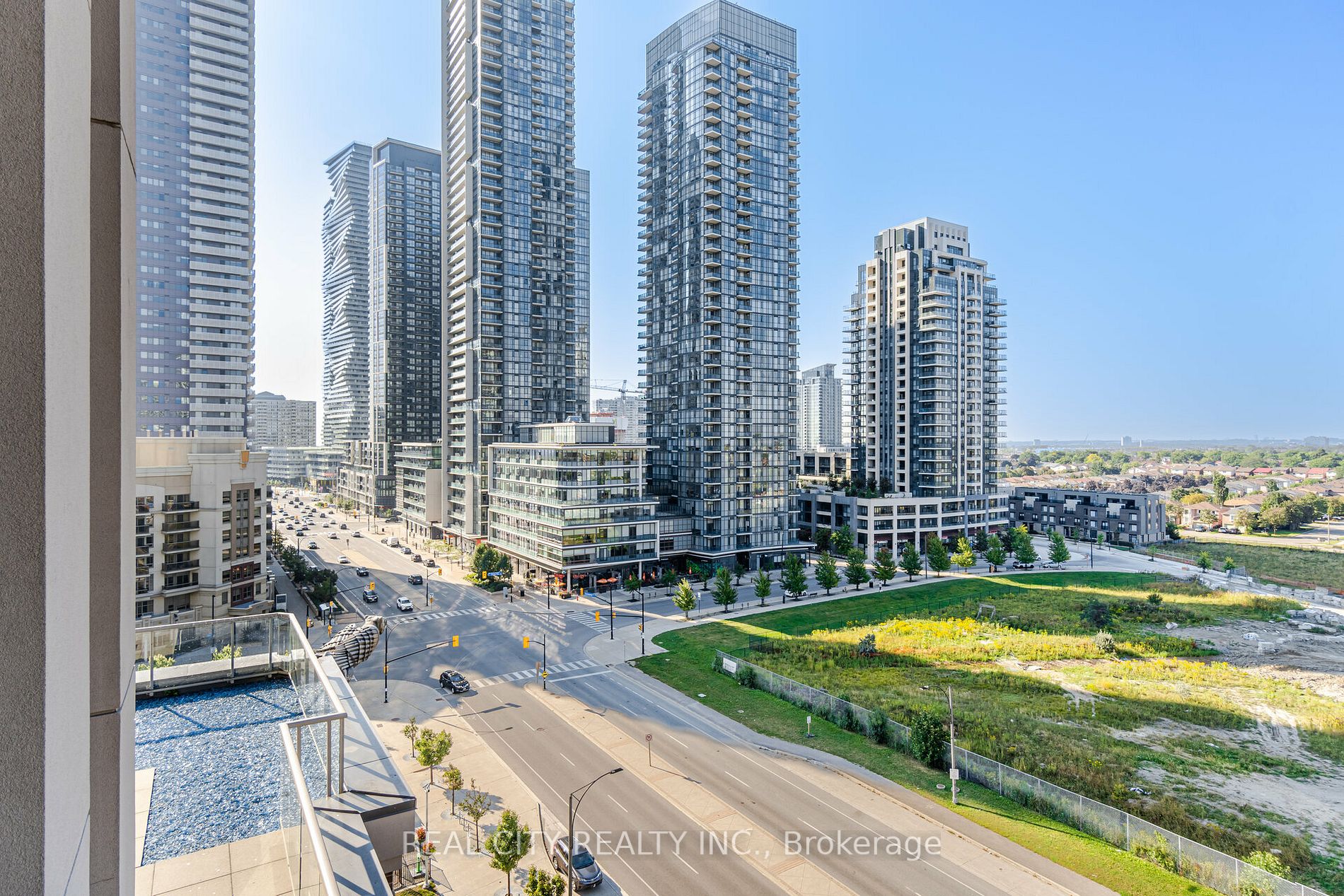 388 Prince Of Wales Drive, #903