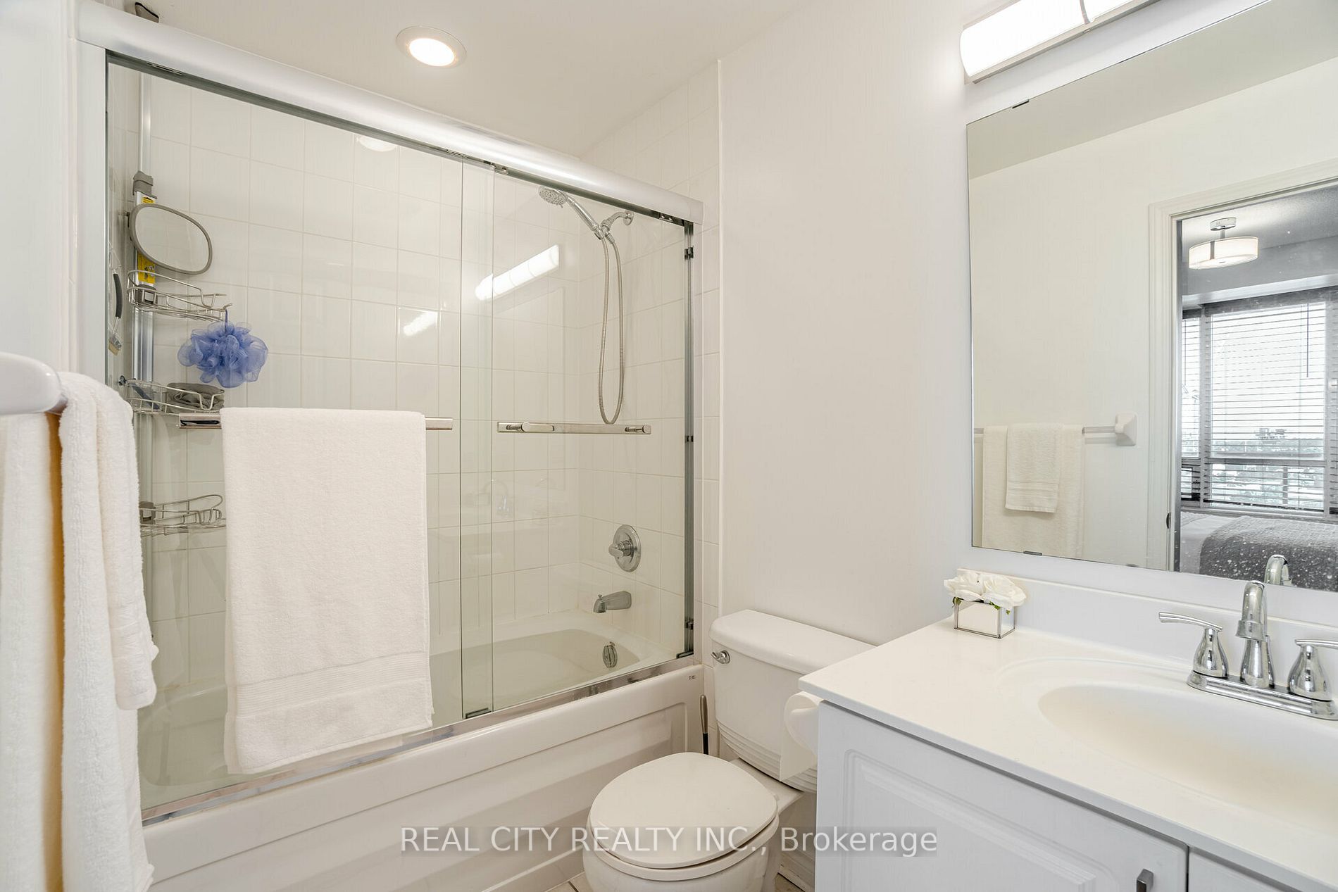 388 Prince Of Wales Drive, #903