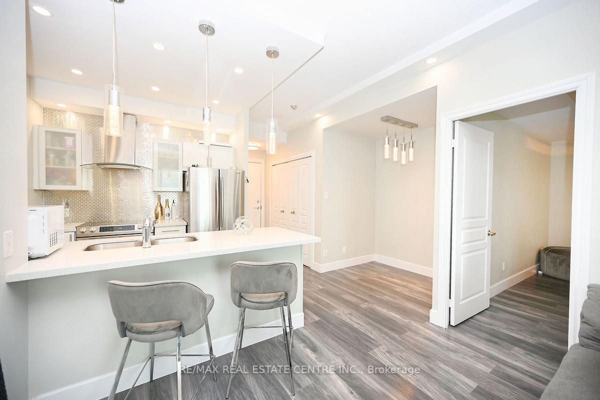 3525 Kariya Dr, #712