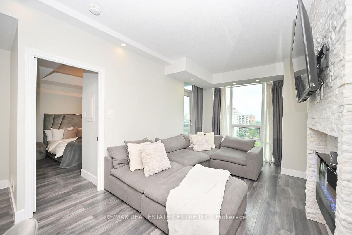 3525 Kariya Dr, #712