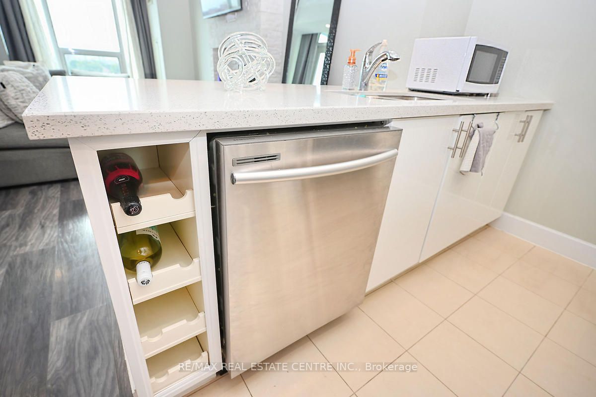 3525 Kariya Dr, #712