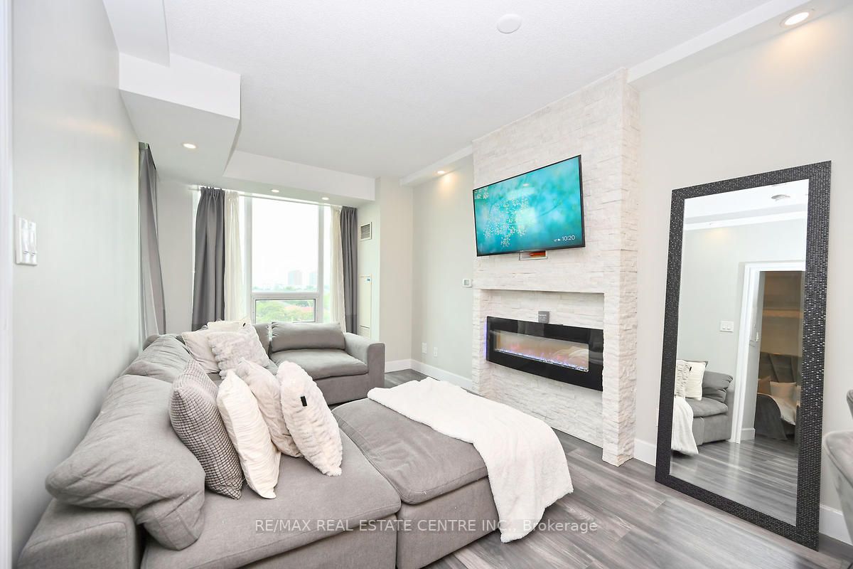 3525 Kariya Dr, #712