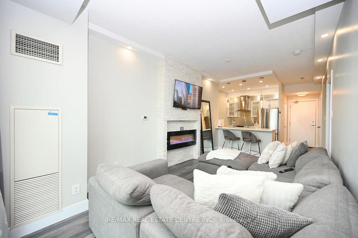 3525 Kariya Dr, #712