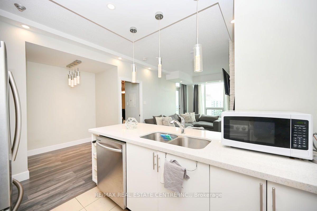 3525 Kariya Dr, #712