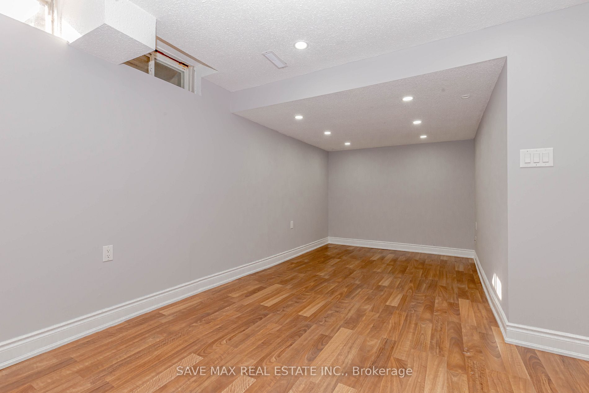 7132 Salme Dr