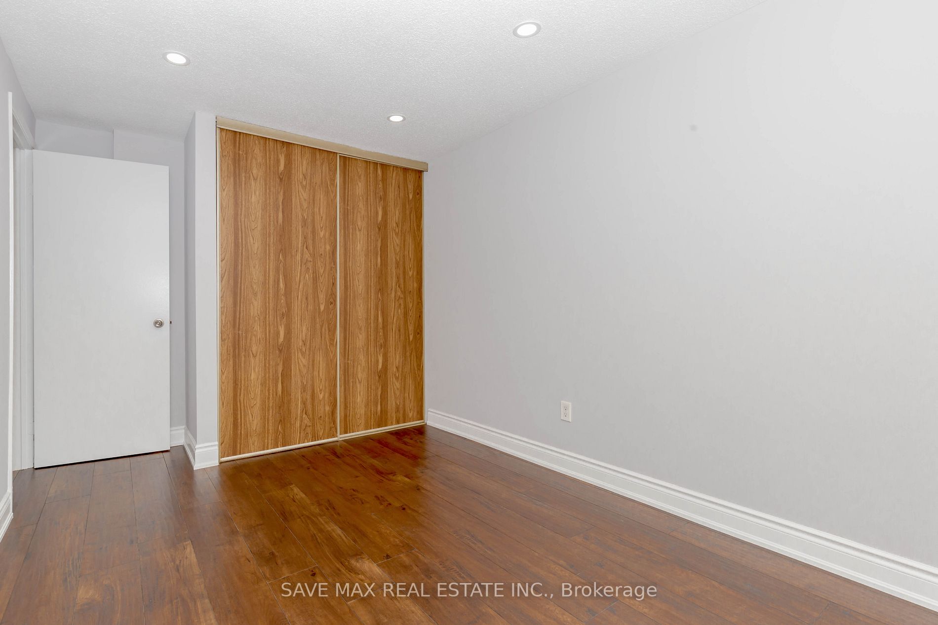 7132 Salme Dr