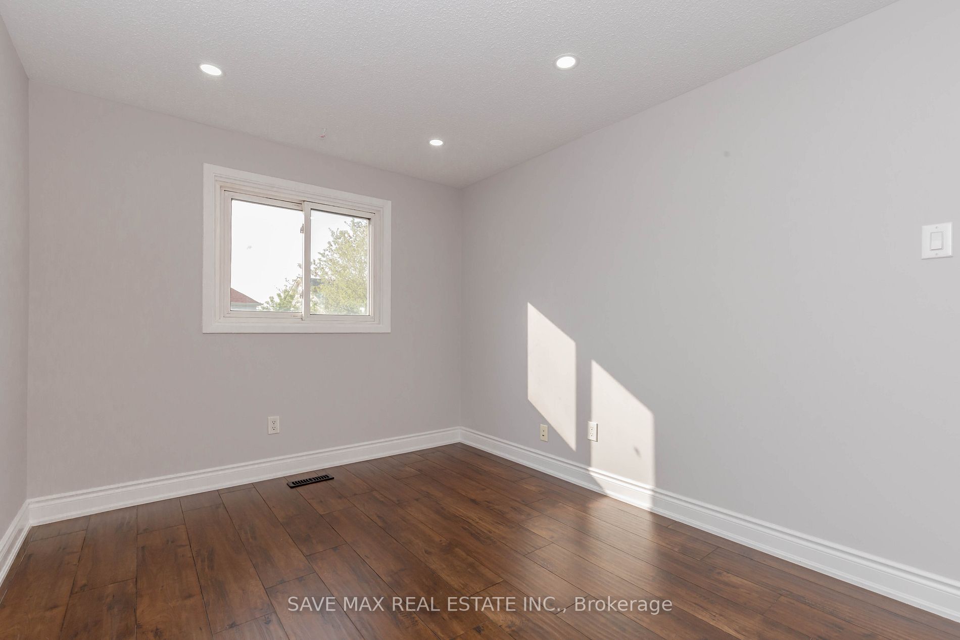 7132 Salme Dr