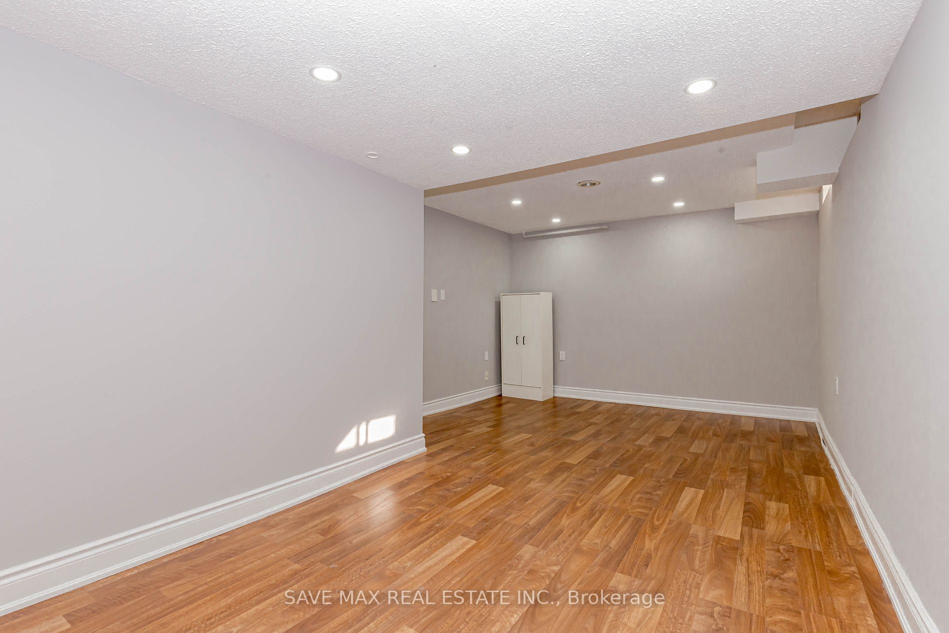 7132 Salme Dr