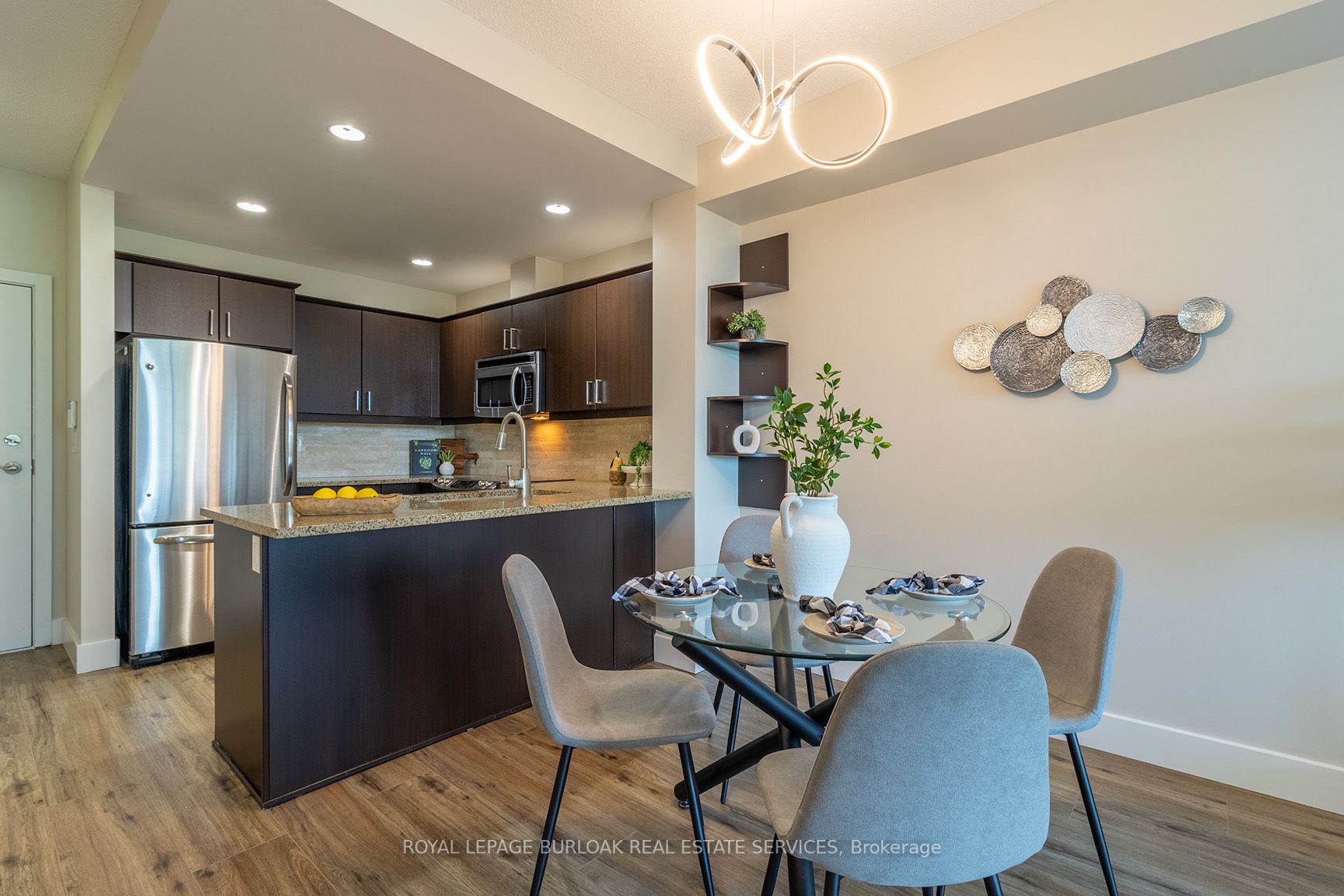551 Maple Ave, #315