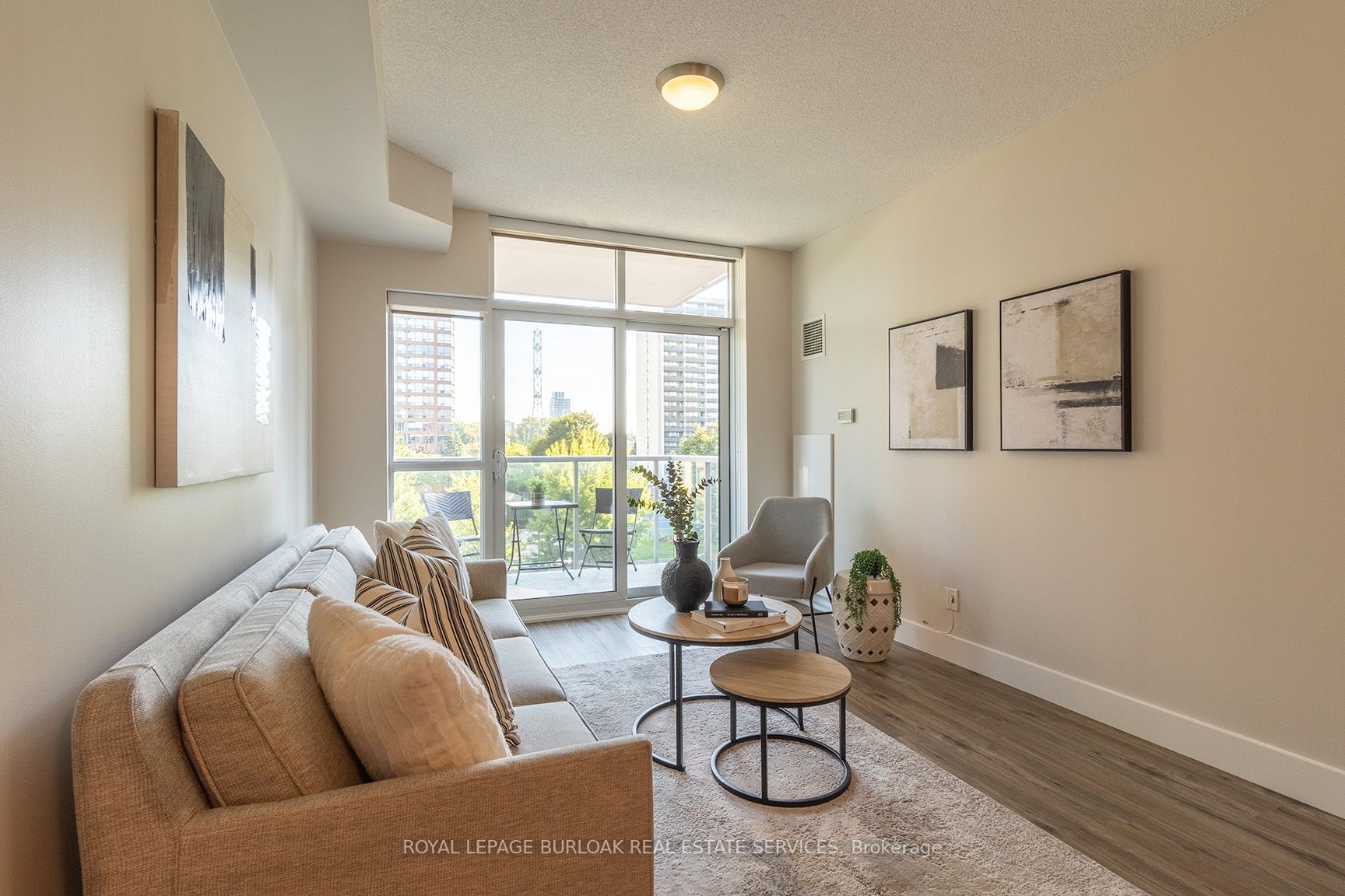 551 Maple Ave, #315