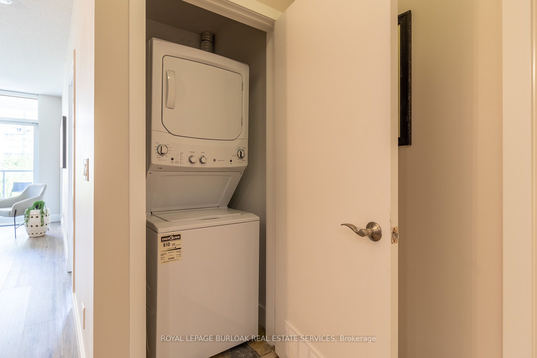 551 Maple Ave, #315