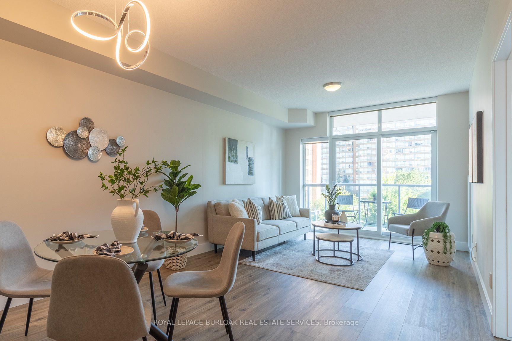 551 Maple Ave, #315