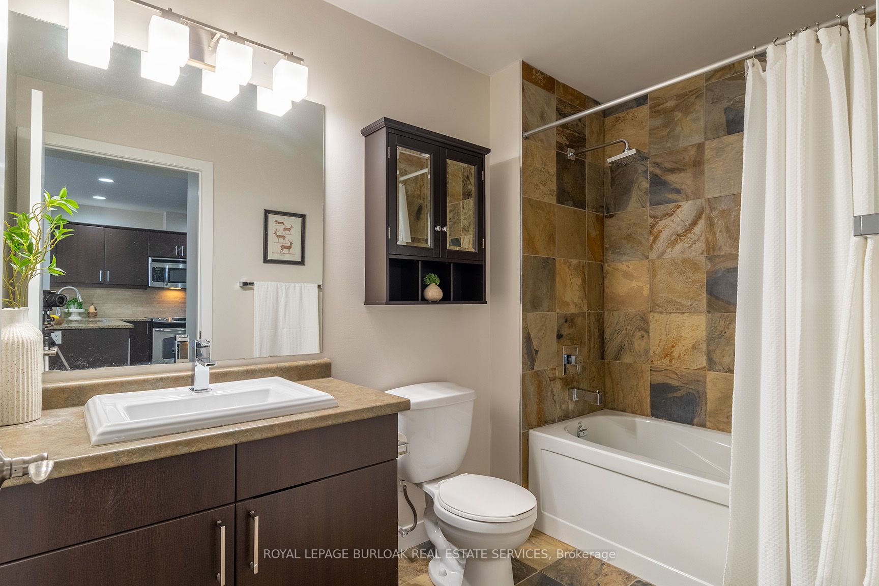 551 Maple Ave, #315