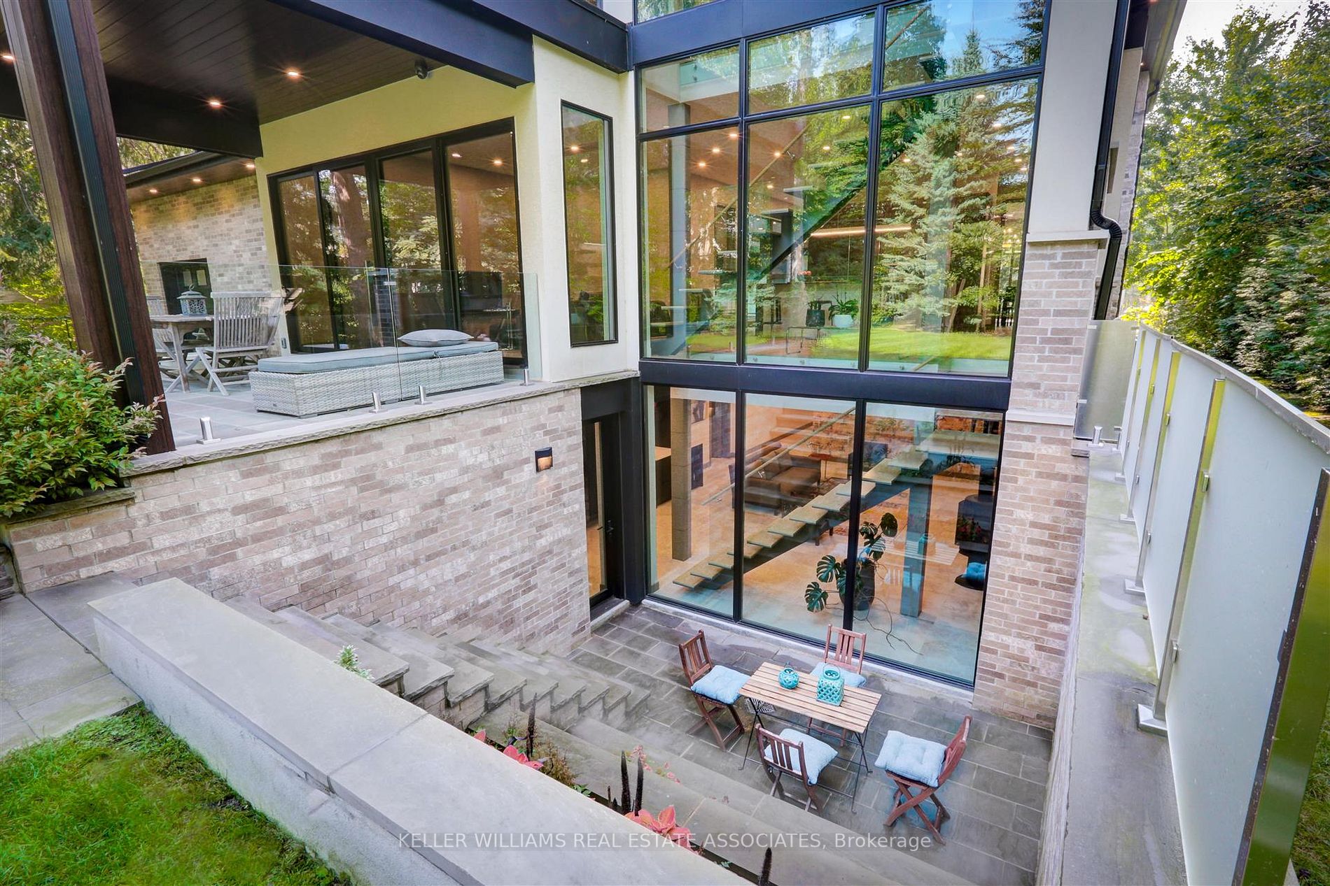 99 Veronica Drive