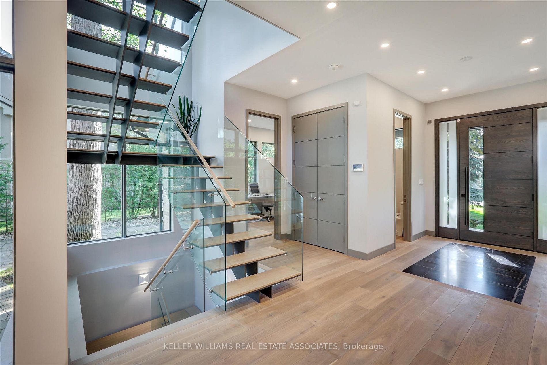 99 Veronica Drive