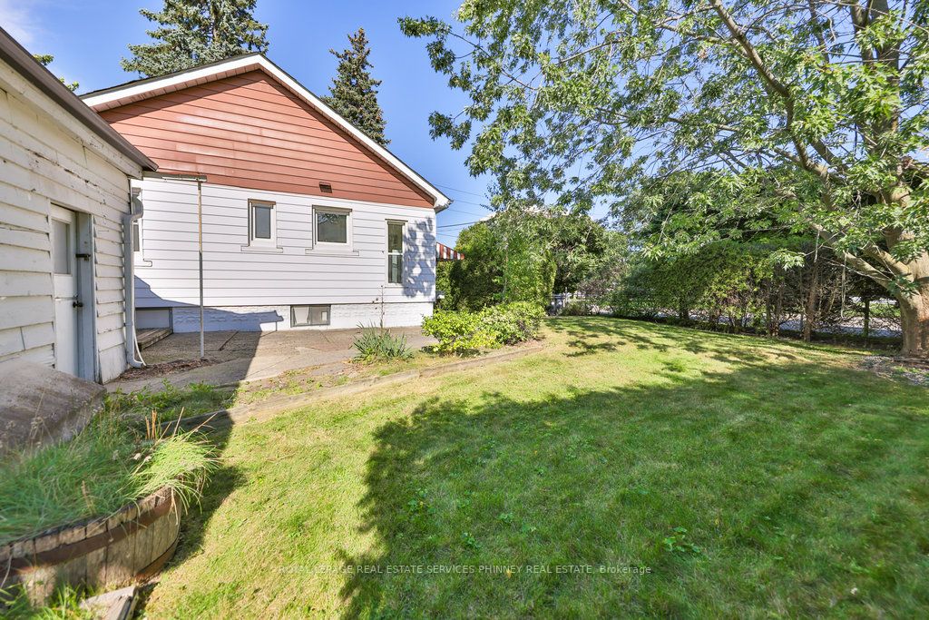 1054 Fergus Ave