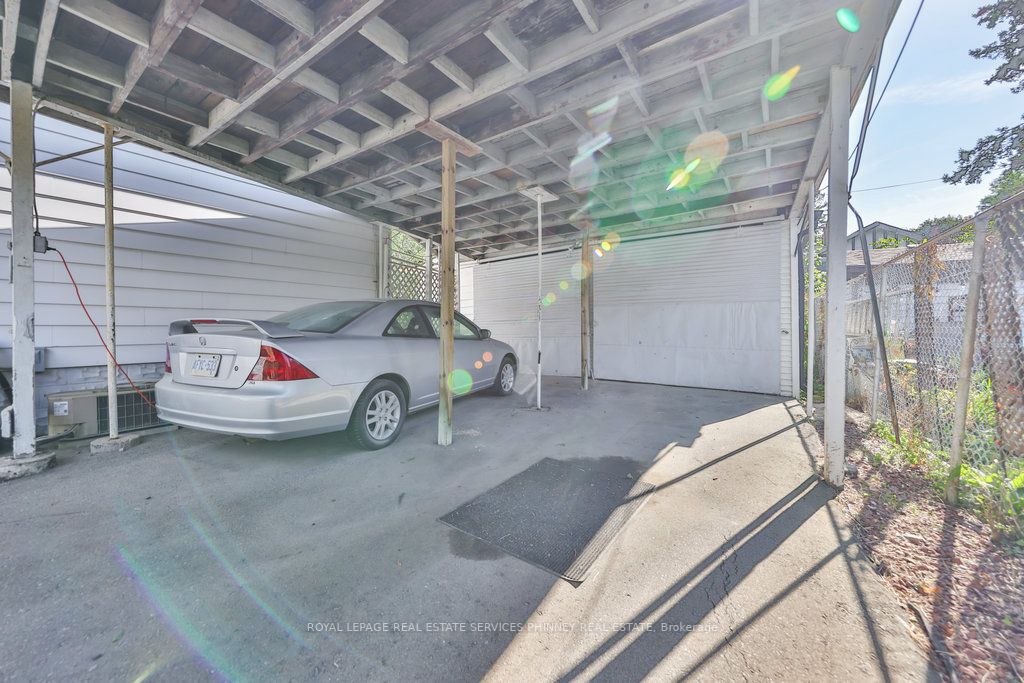 1054 Fergus Ave