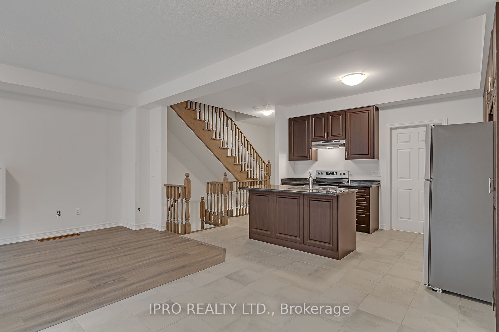 481 Manhattan Common