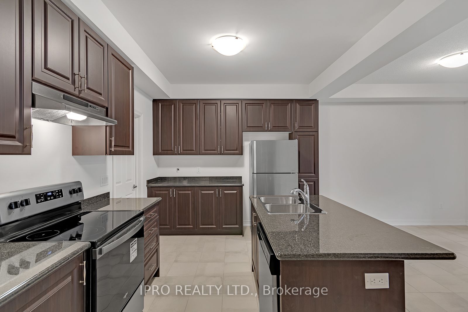 481 Manhattan Common