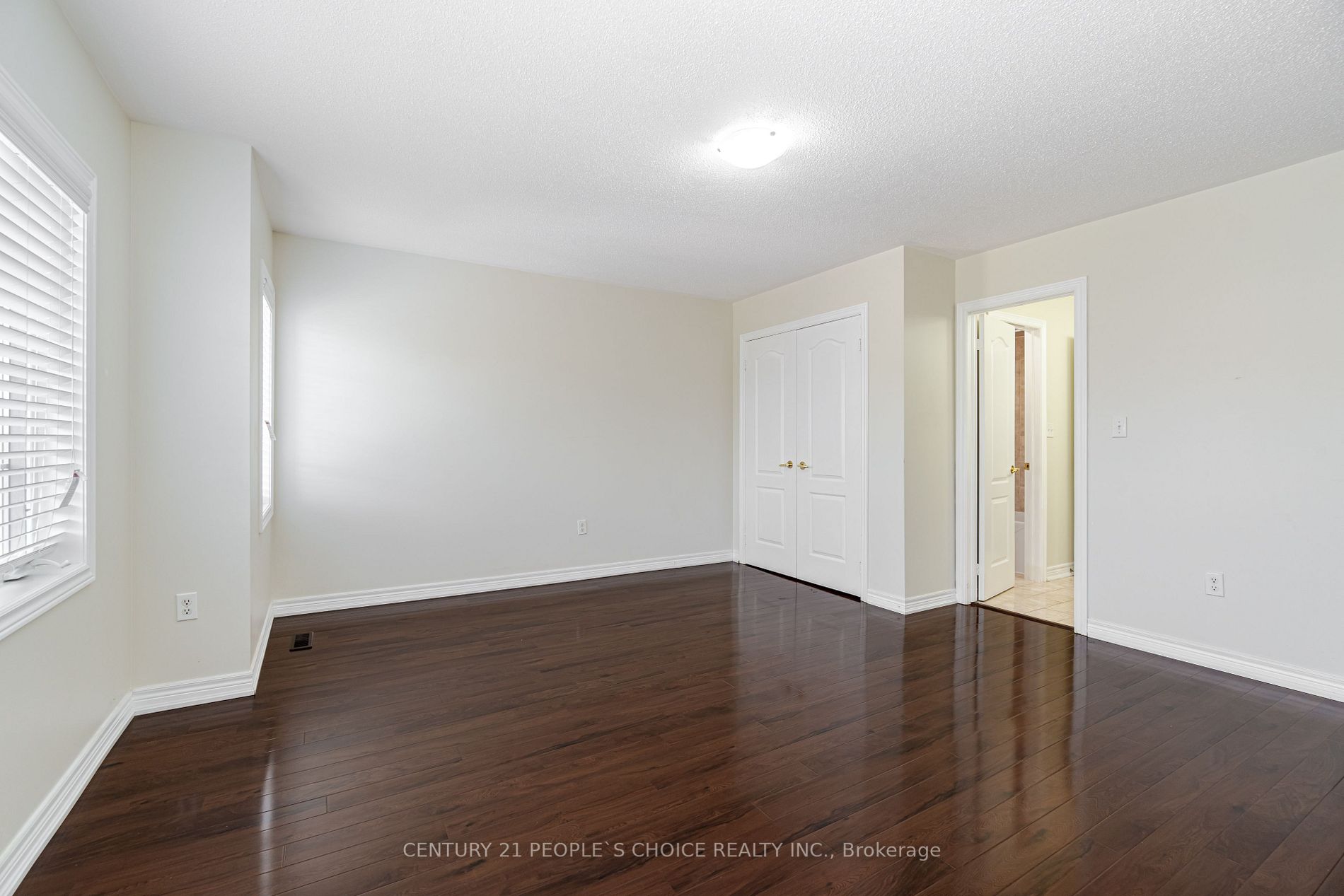 19 Dovehaven Crescent