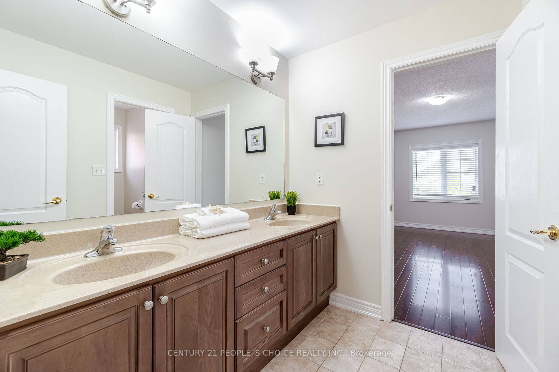 19 Dovehaven Crescent