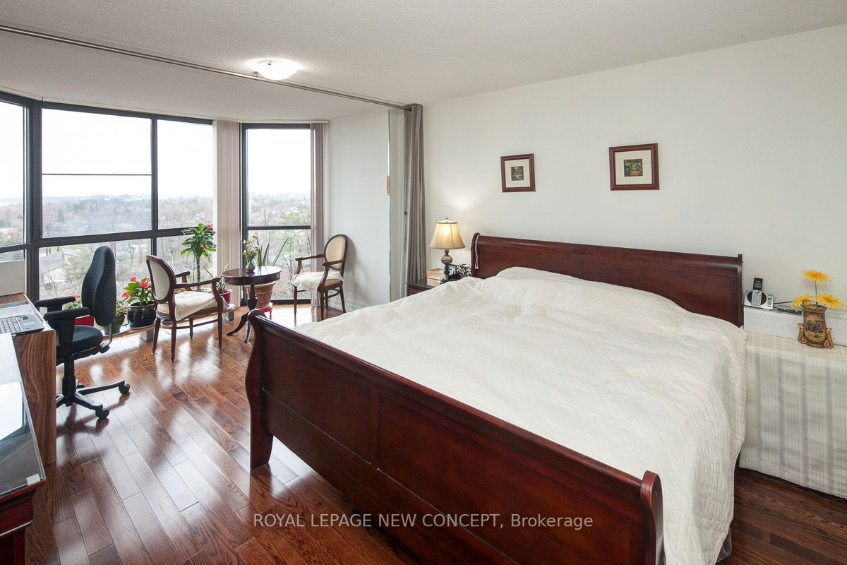 1240 Marlborough Crt, #1001