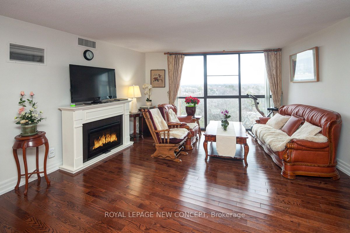 1240 Marlborough Crt, #1001