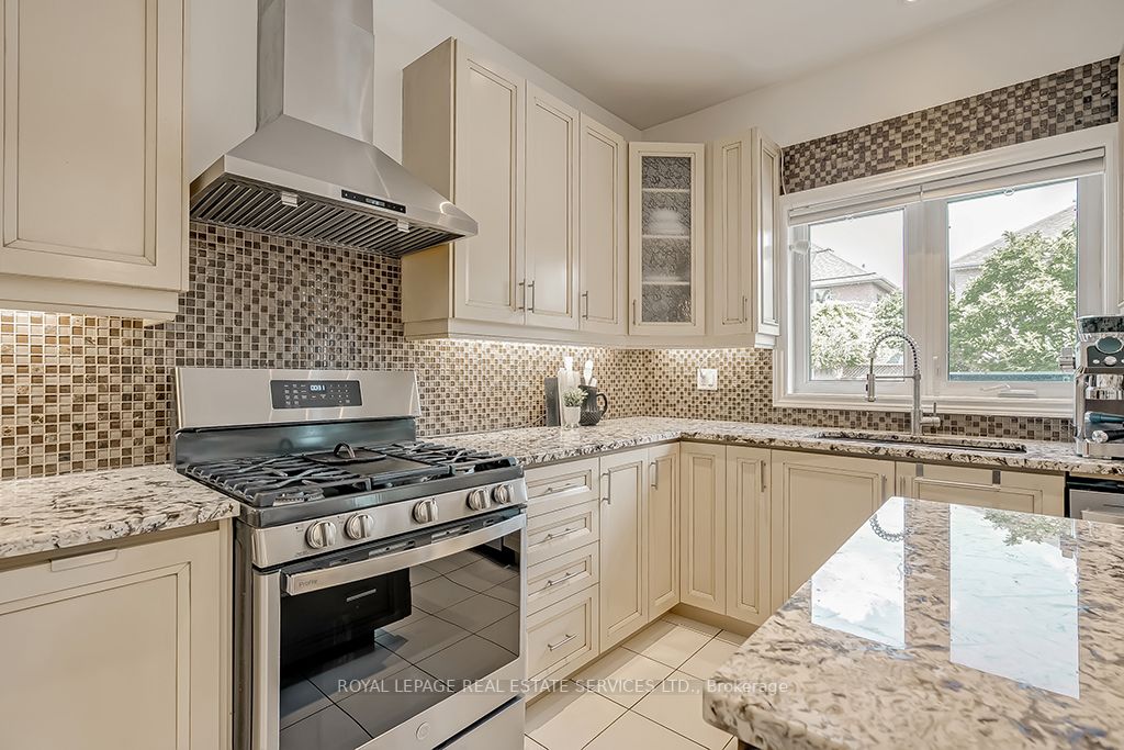 2299 Hilltop Lane