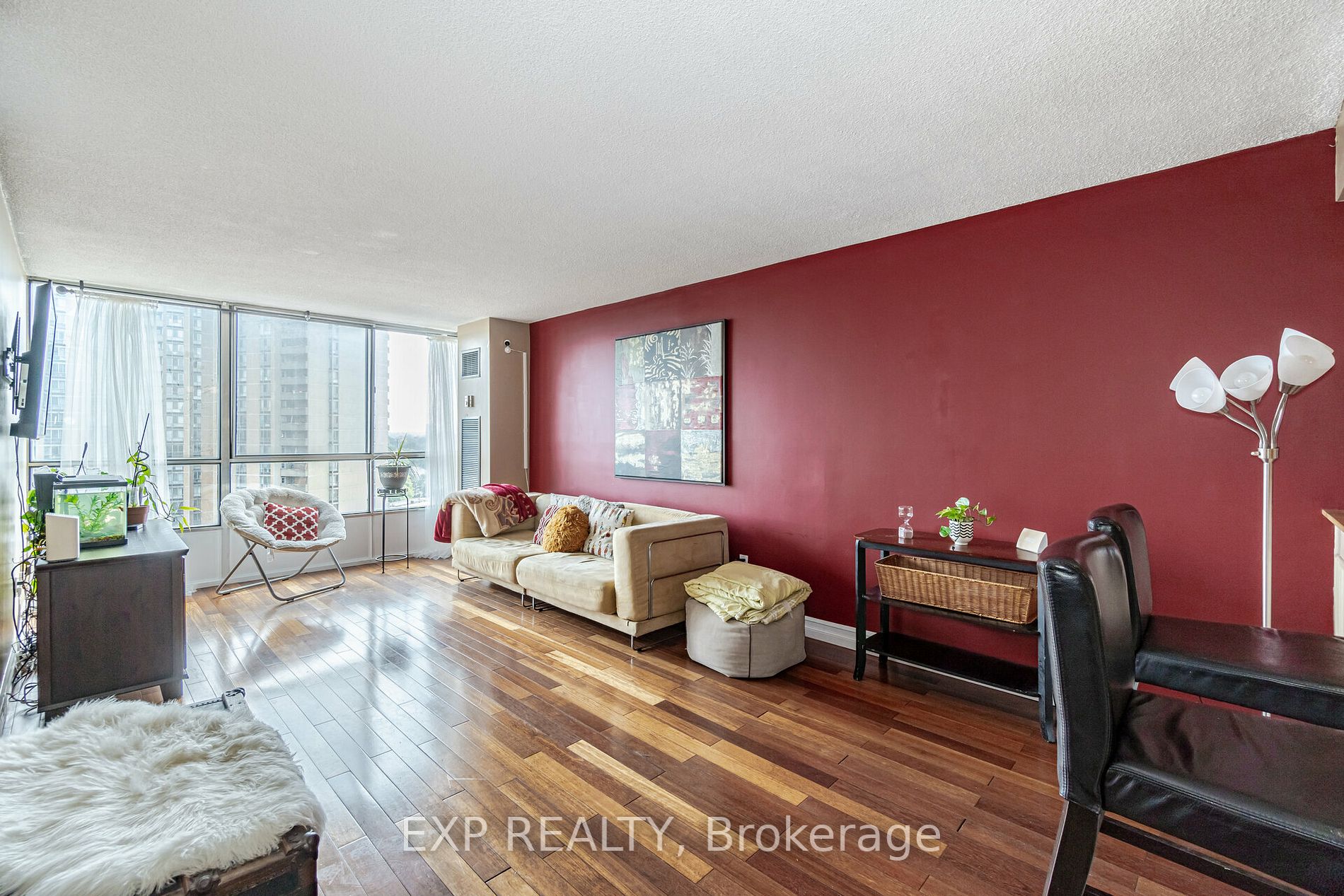 10 Martha Eaton Way, #1111