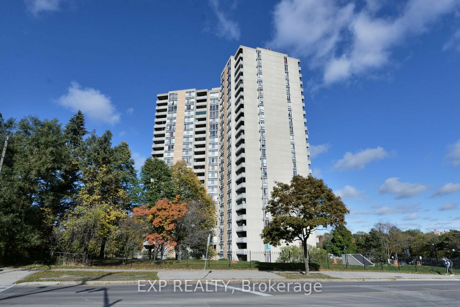 10 Martha Eaton Way, #1111
