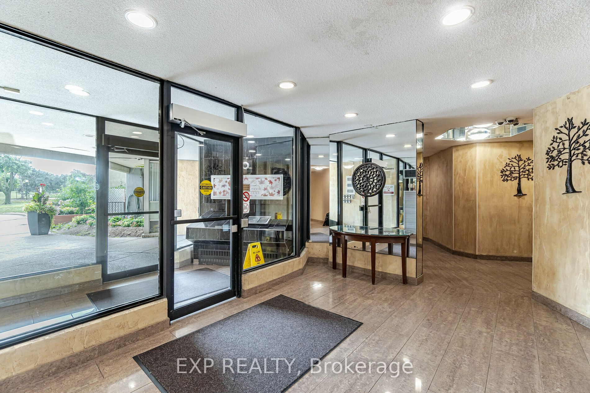 10 Martha Eaton Way, #1111