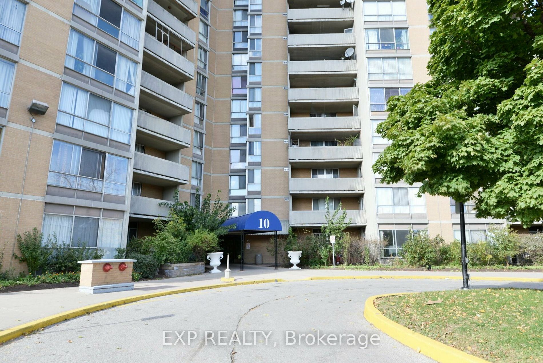 10 Martha Eaton Way, #1111