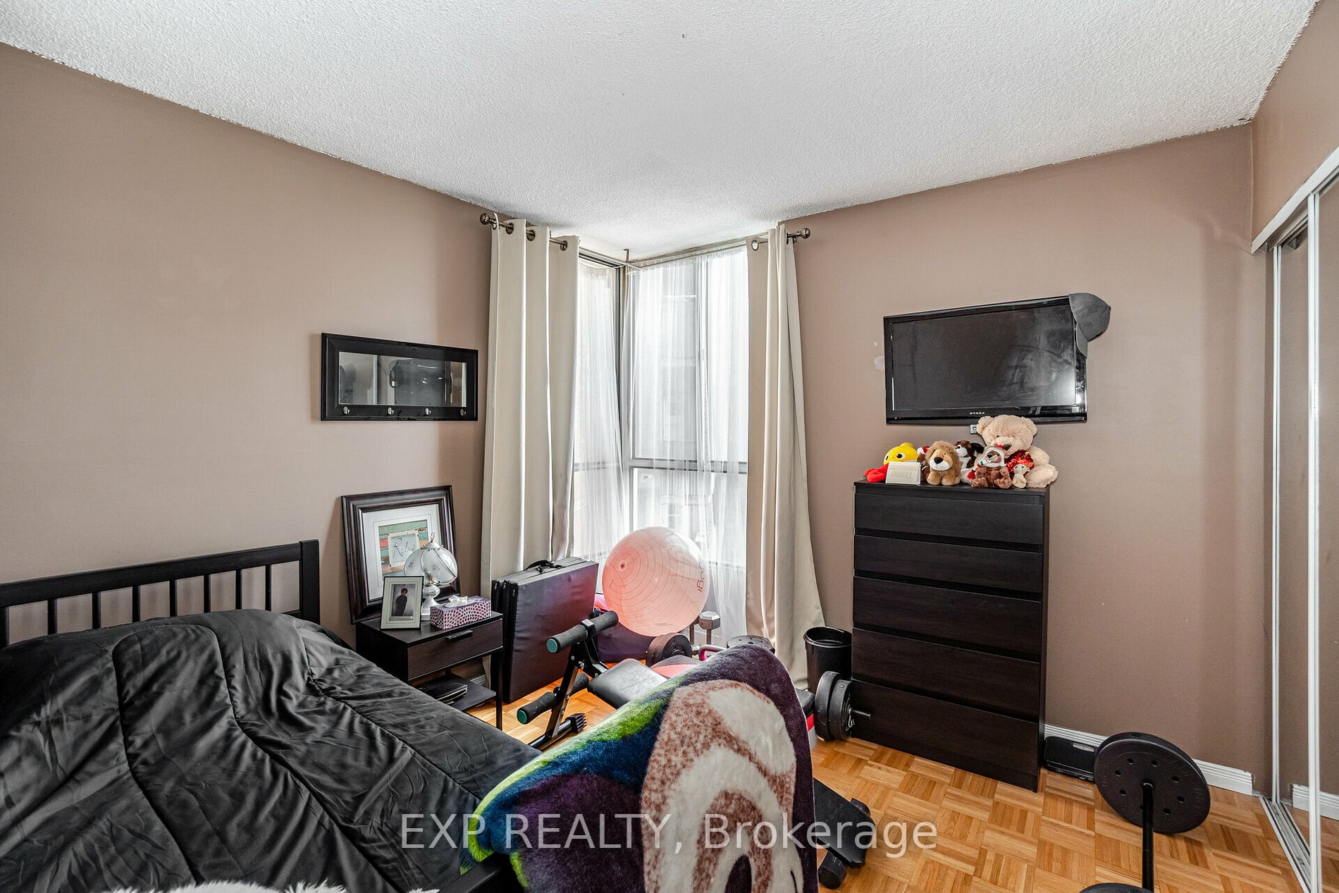 10 Martha Eaton Way, #1111