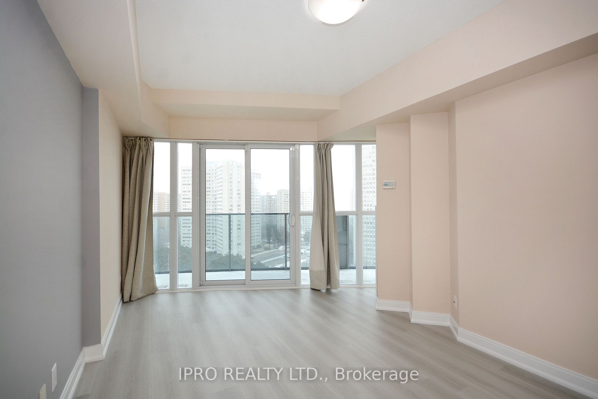 Listing W6798850 - Large Photo # 14