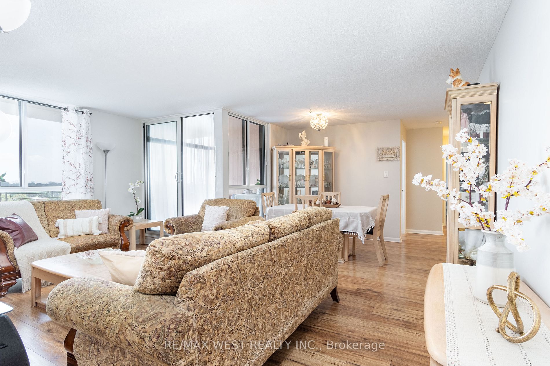 1320 Mississauga Valley Blvd, #1012