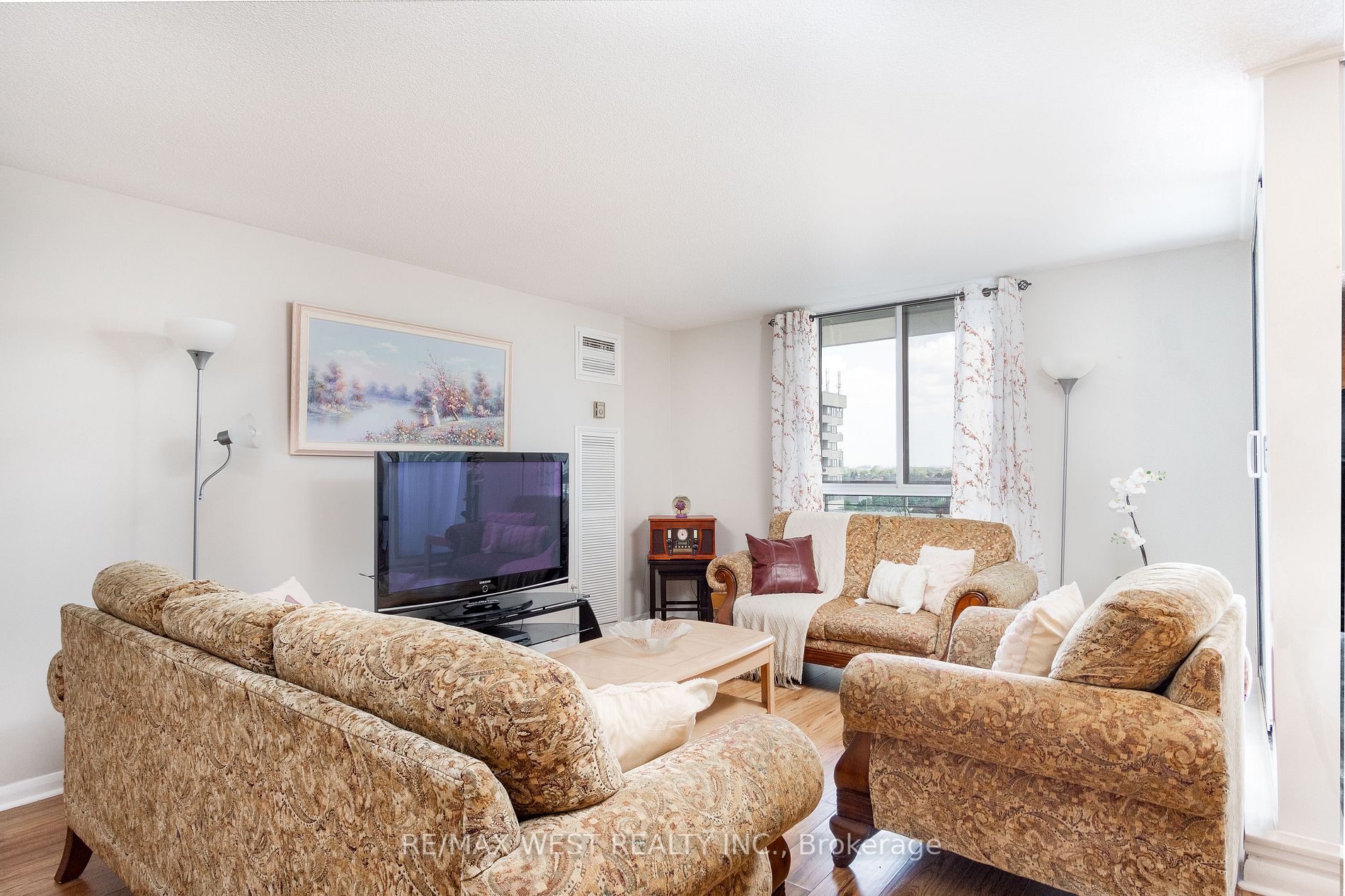 1320 Mississauga Valley Blvd, #1012